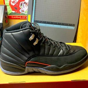 T-shirt & Sneaker by DJINK LTD.